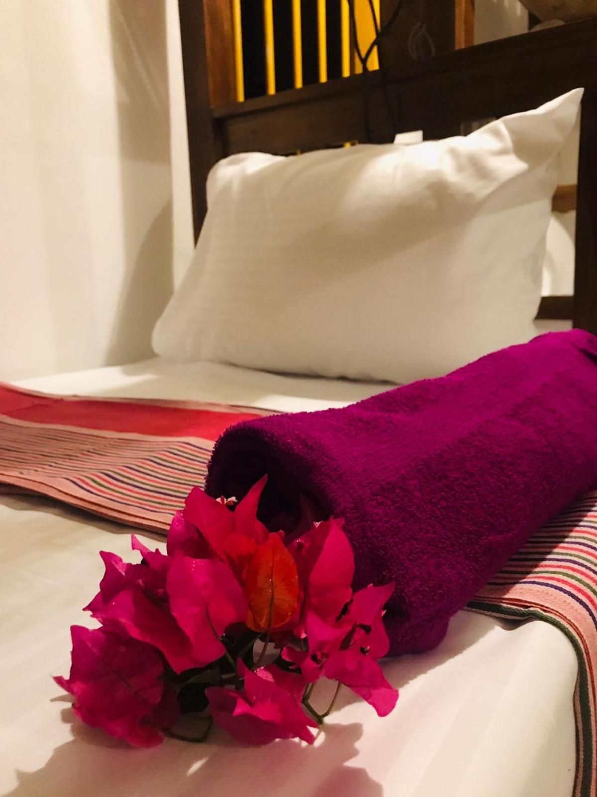 Tharurashmi Sea Pond Villa & Surf Hostel - Hiriketiya Dikwella Dış mekan fotoğraf