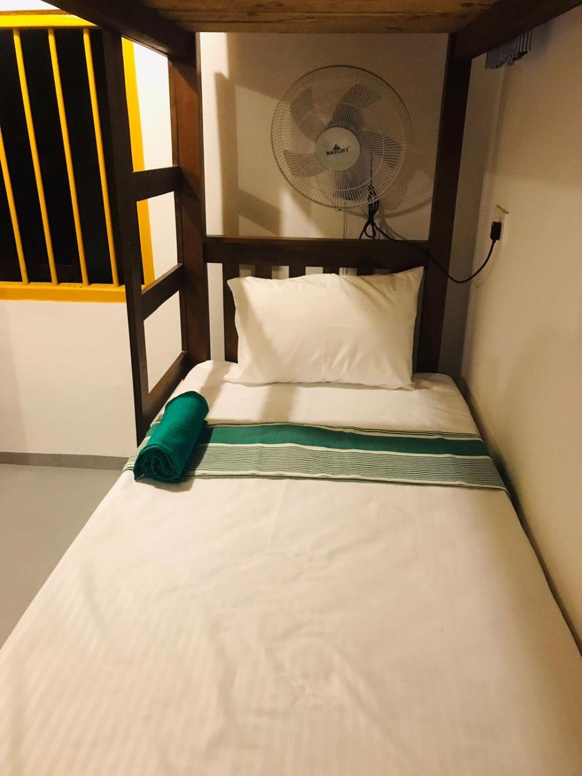 Tharurashmi Sea Pond Villa & Surf Hostel - Hiriketiya Dikwella Dış mekan fotoğraf