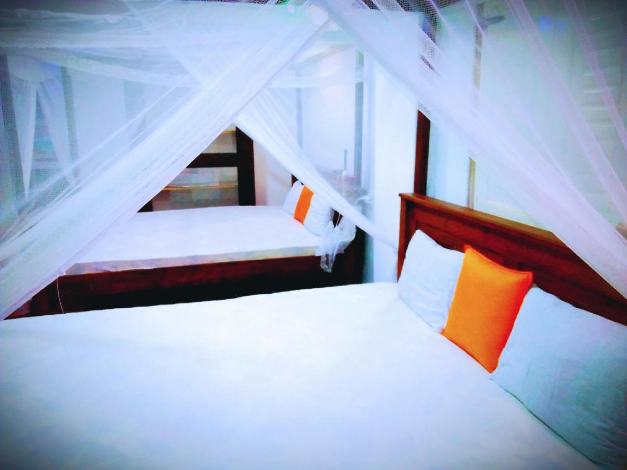 Tharurashmi Sea Pond Villa & Surf Hostel - Hiriketiya Dikwella Dış mekan fotoğraf