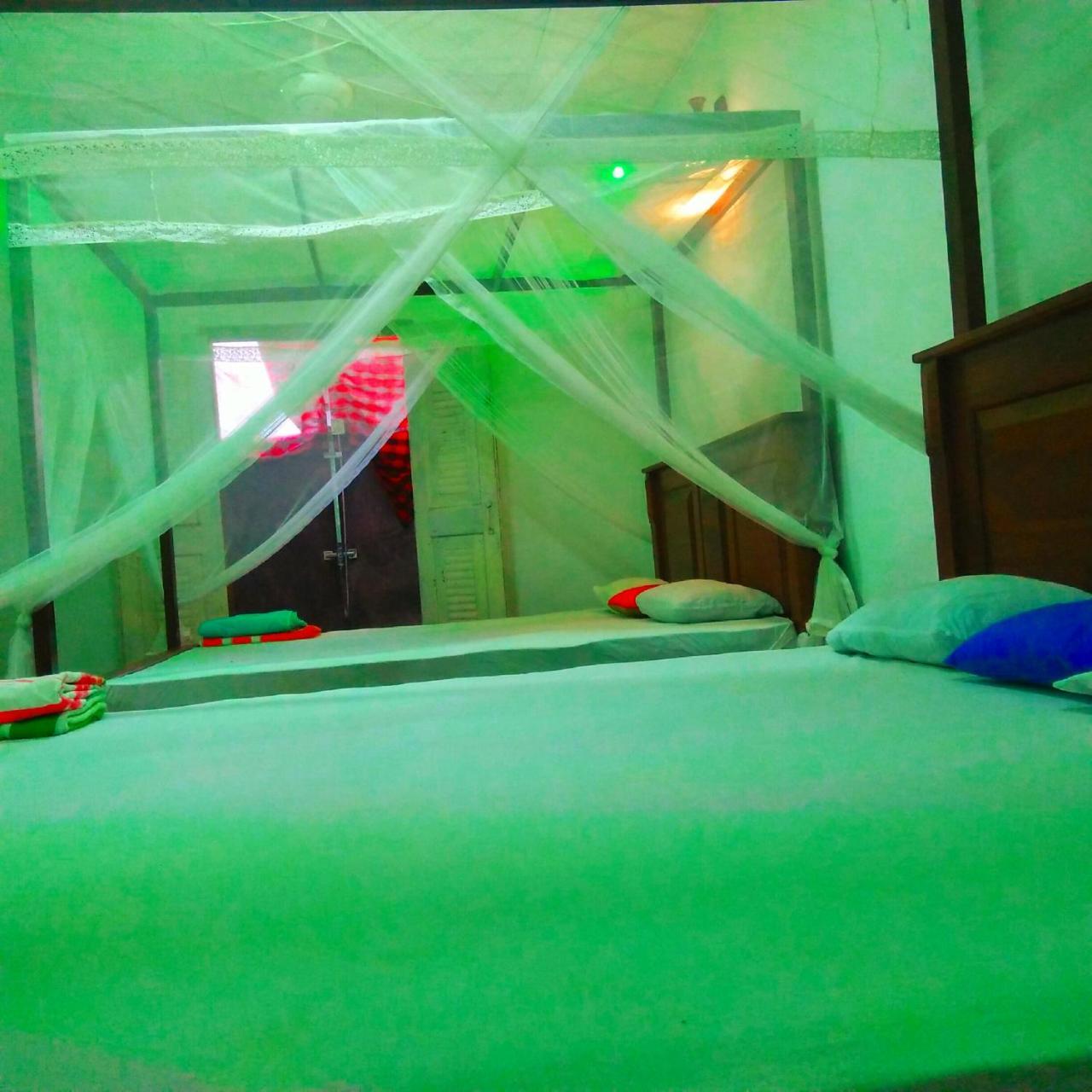 Tharurashmi Sea Pond Villa & Surf Hostel - Hiriketiya Dikwella Dış mekan fotoğraf